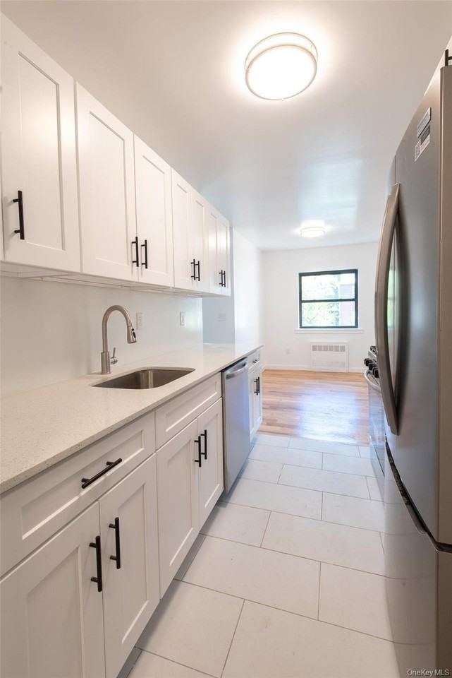 671 Bronx River Rd #3A - Photo 3 of 14