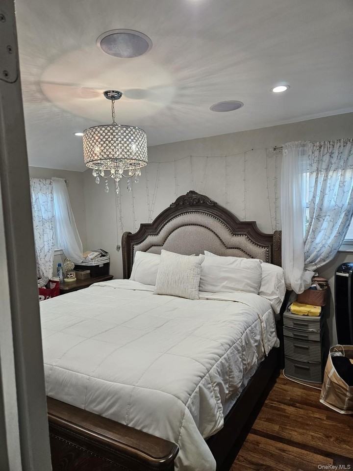 127 Berkeley Ave - Photo 4 of 7