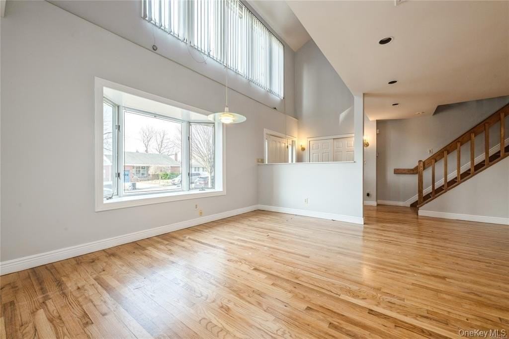 7009 267th St - Photo 4 of 40