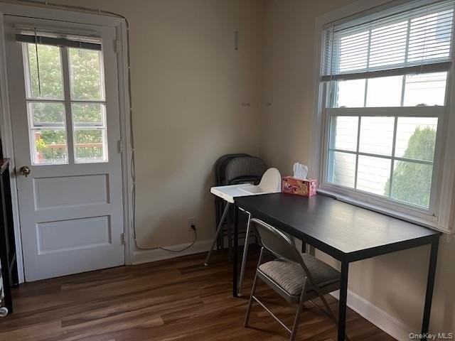 225 Thompson Shore Rd #2F - Photo 6 of 15
