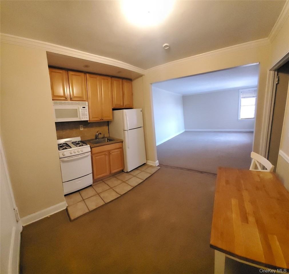 10537 64th Ave #3C - Photo 3 of 11