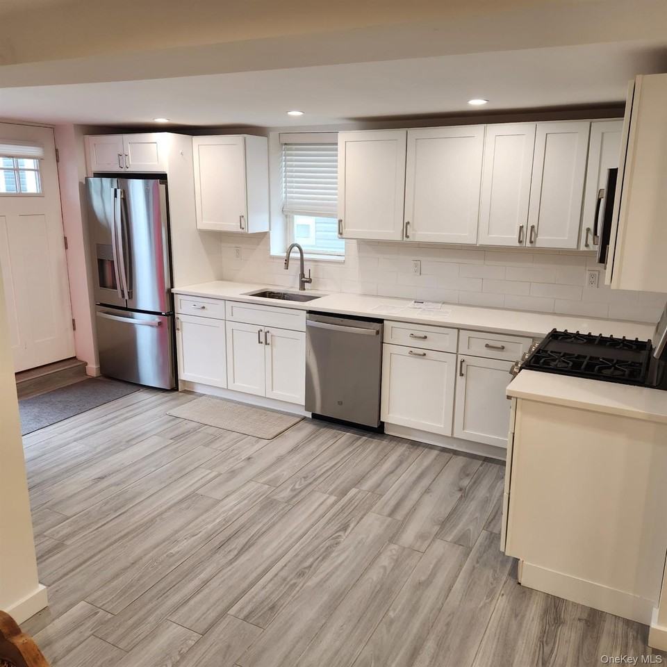 226 E Pine St #2 - Photo 4 of 16