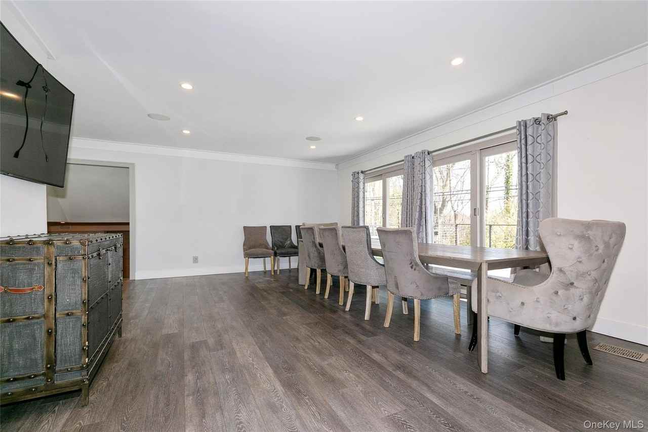 22 Olive St - Photo 4 of 32