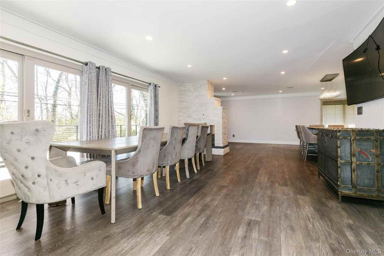 22 Olive St - Photo 5 of 32