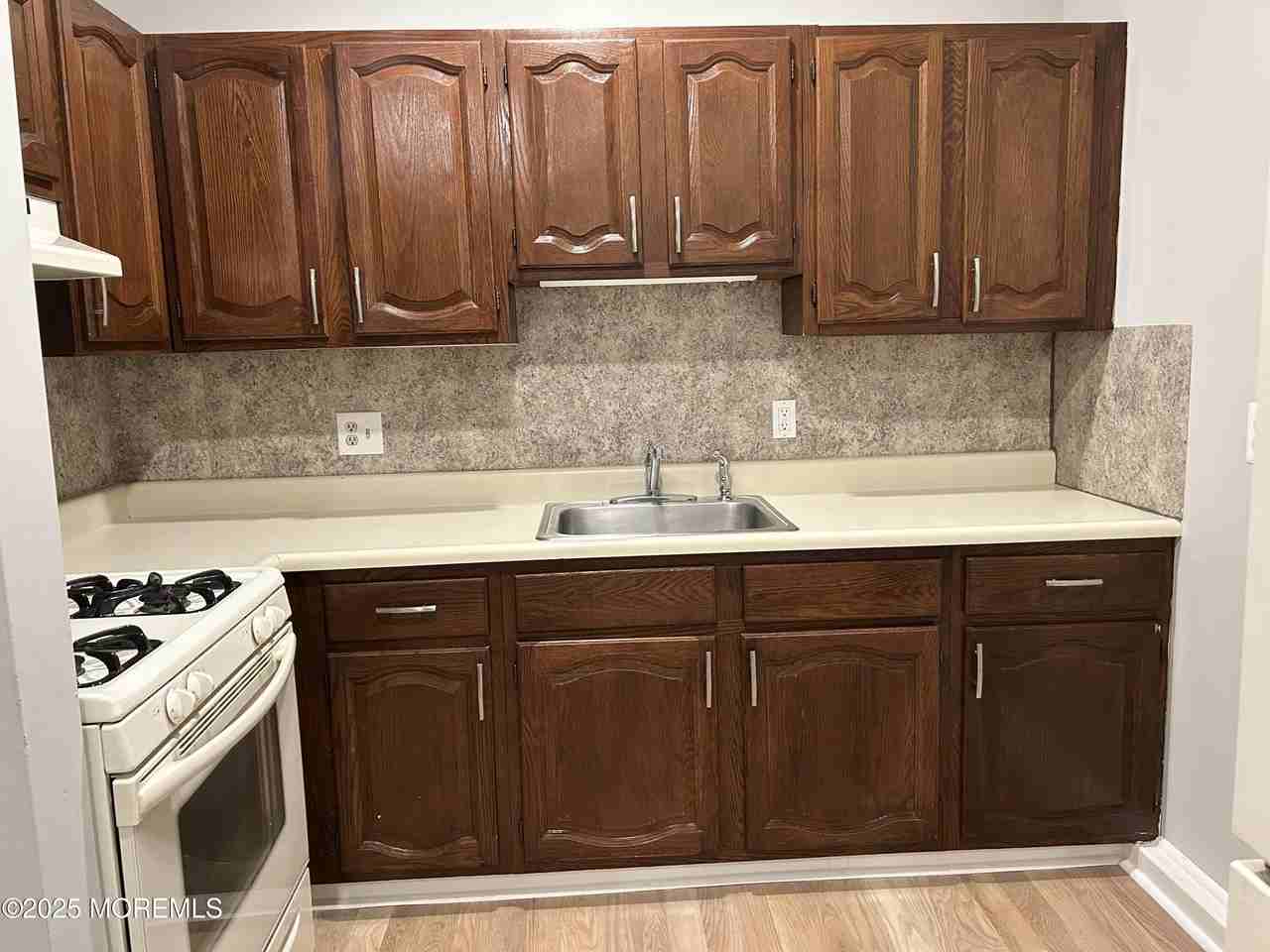 819 16th Ave #3 - Photo 3 of 10