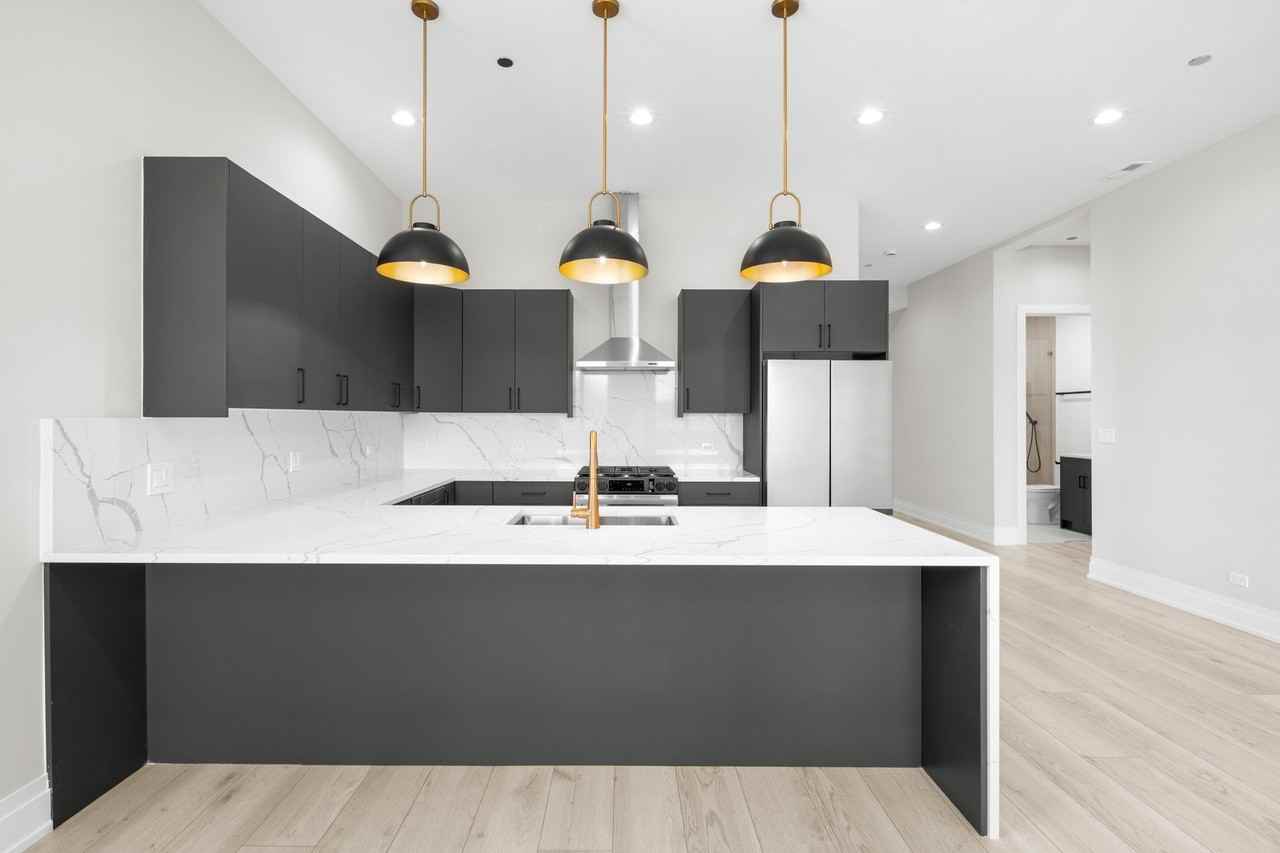 1331 W Taylor St #4 - Photo 4 of 27