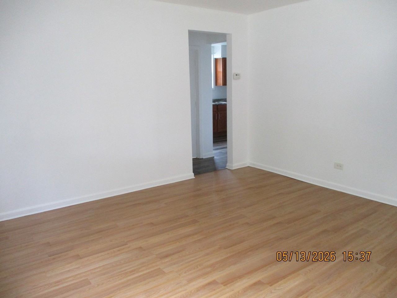 9806 Marion Ave - Photo 3 of 17