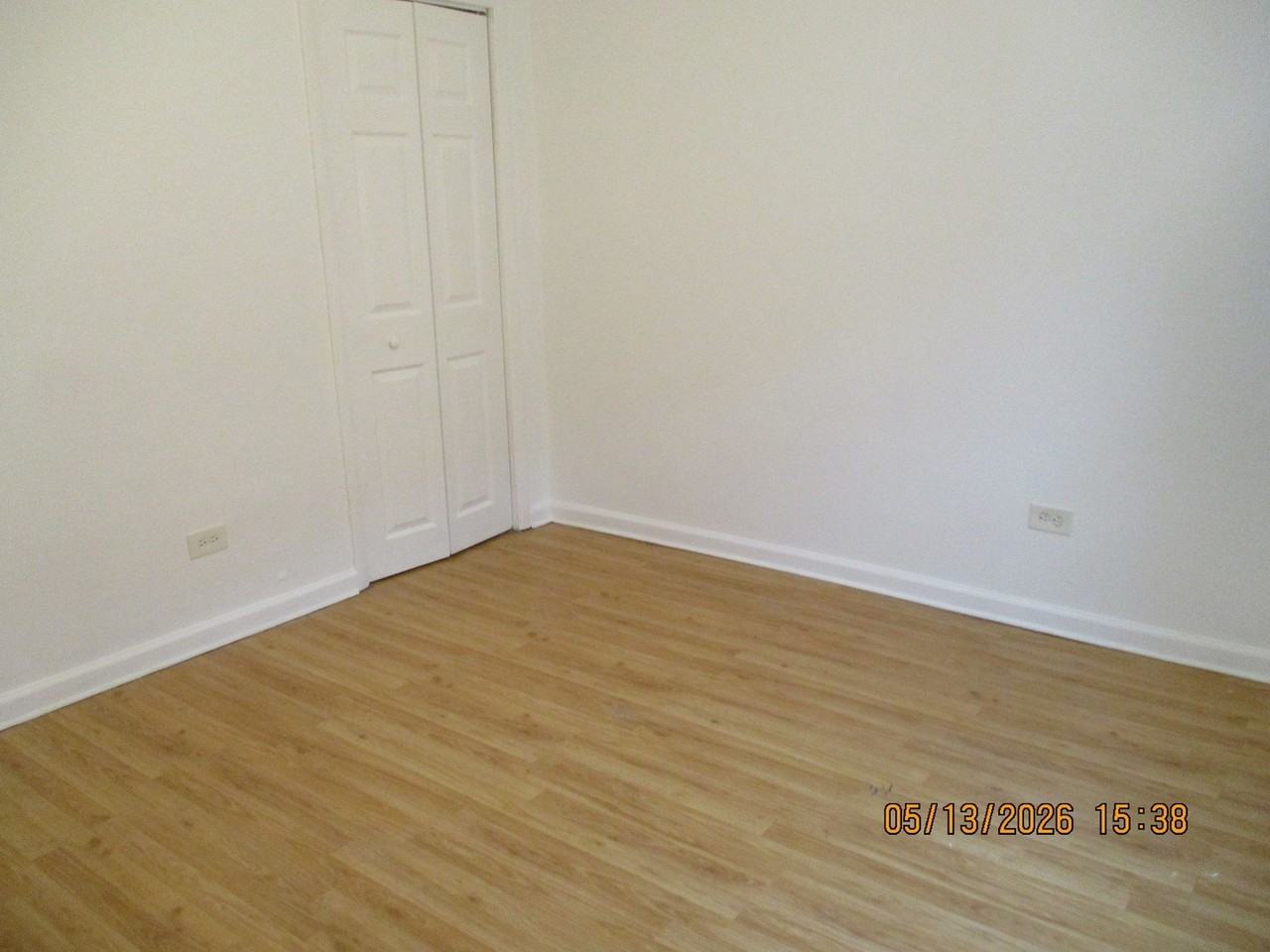 9806 Marion Ave - Photo 5 of 17