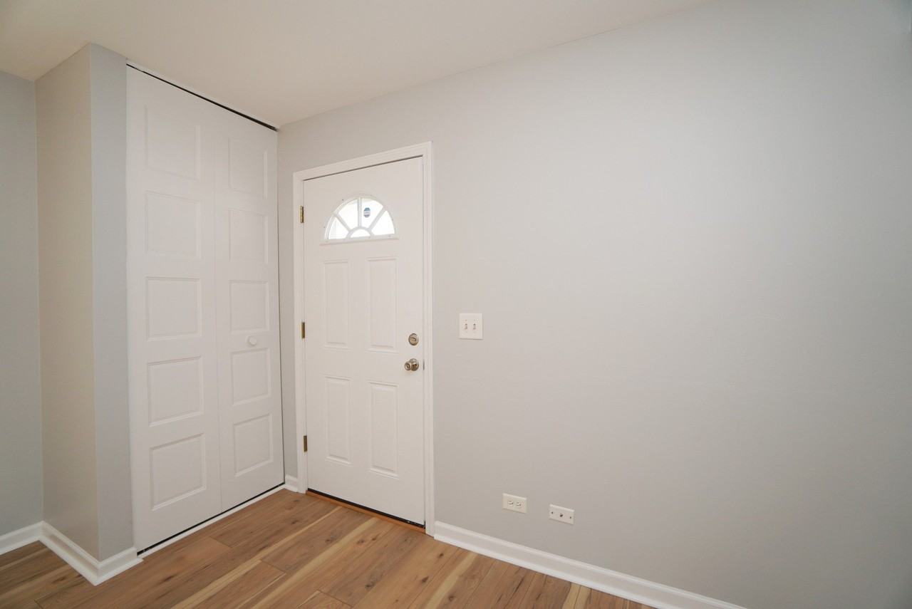 223 Harvest Ct - Photo 2 of 22