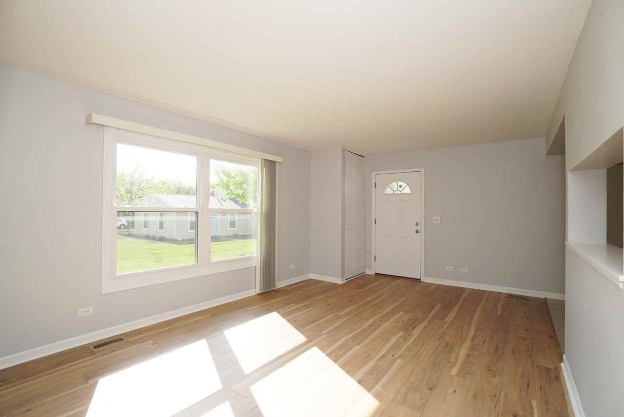 223 Harvest Ct - Photo 3 of 22