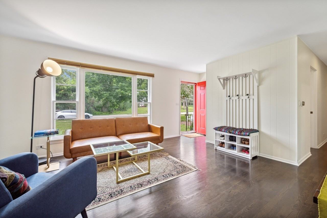 853 Happ Rd - Photo 3 of 23