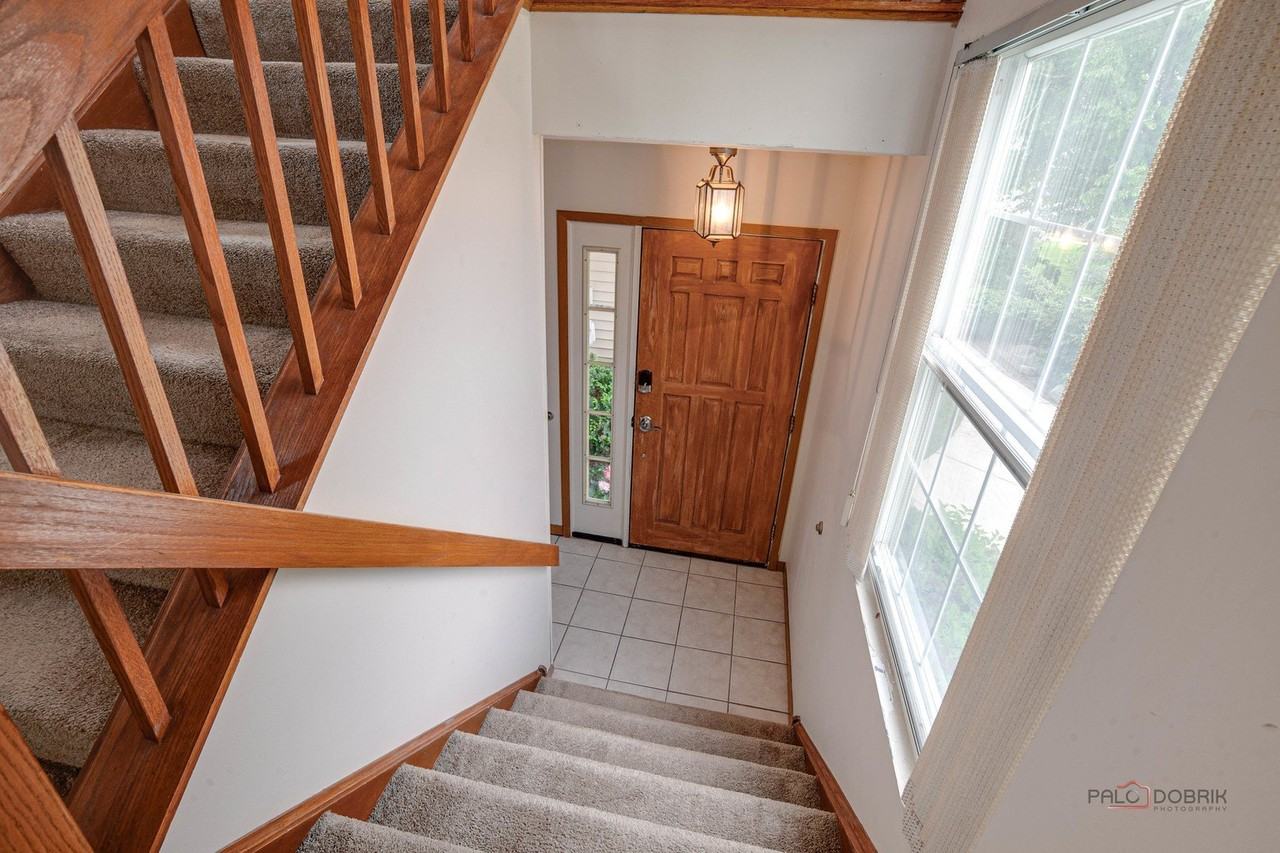 614 Le Parc Cir #22-2 - Photo 3 of 27