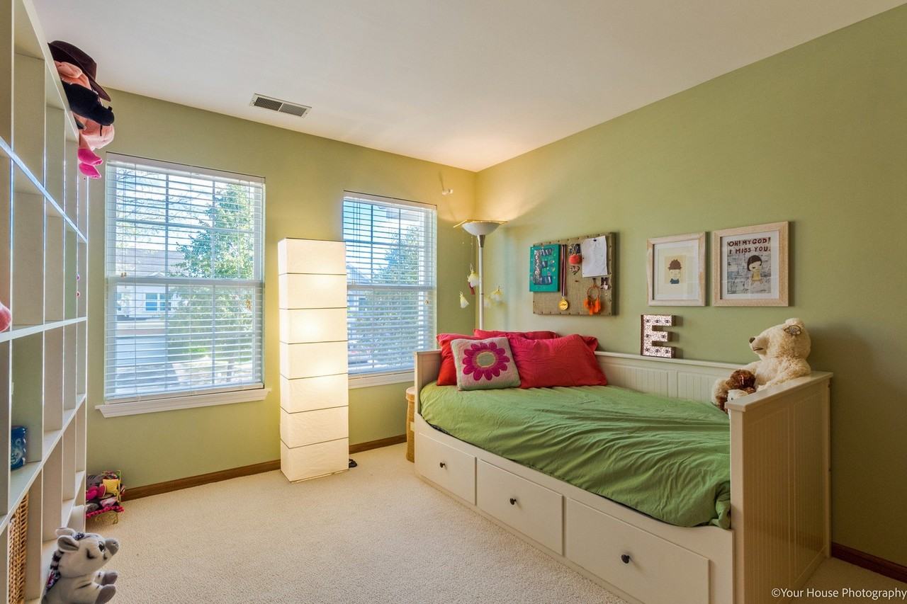 1439 Derby Ln - Photo 6 of 8