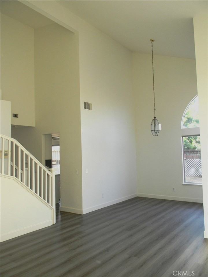 1187 White Tip Ln - Photo 4 of 11