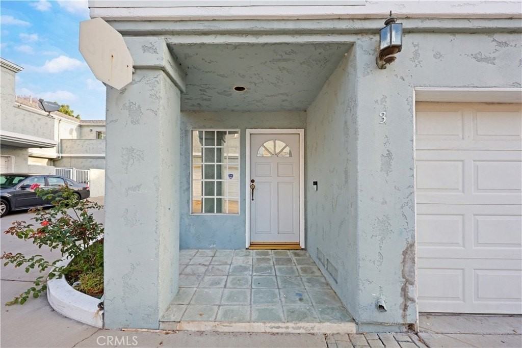 14033 Mcclure Ave - Photo 3 of 30