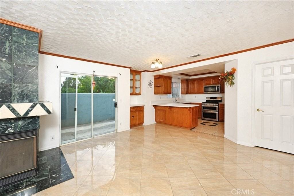 14033 Mcclure Ave - Photo 5 of 30