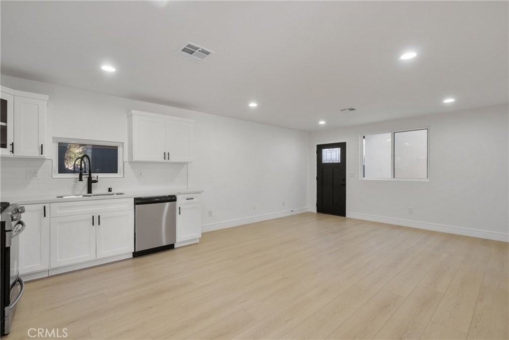 2708 S Cochran Ave - Photo 4 of 18