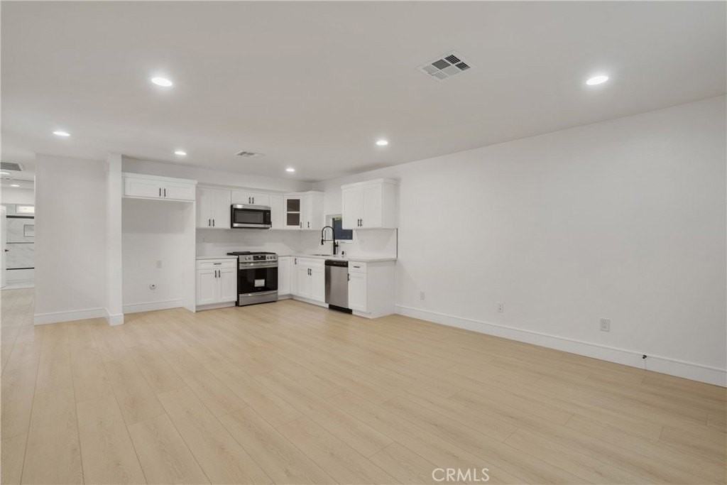2708 S Cochran Ave - Photo 7 of 18