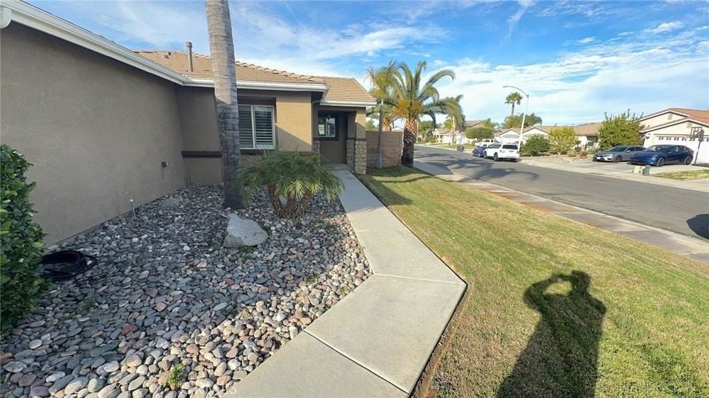 30419 Napa St - Photo 3 of 24