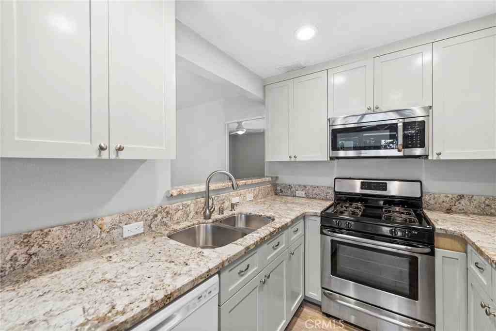280 Aster St #1 - Photo 5 of 19