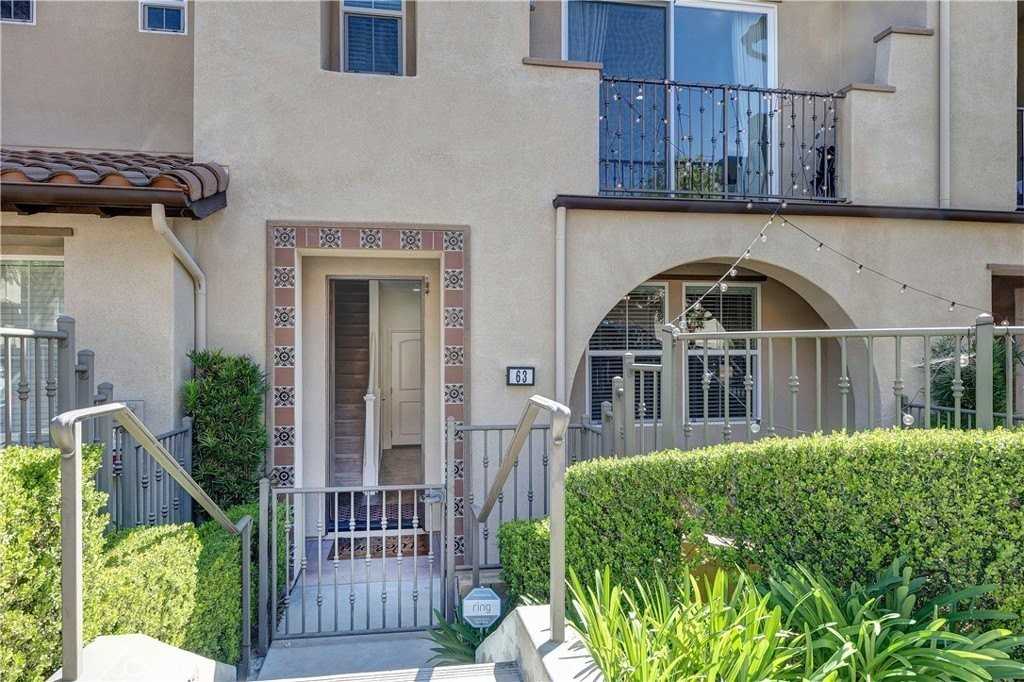 63 Playa Cir - Photo 2 of 49
