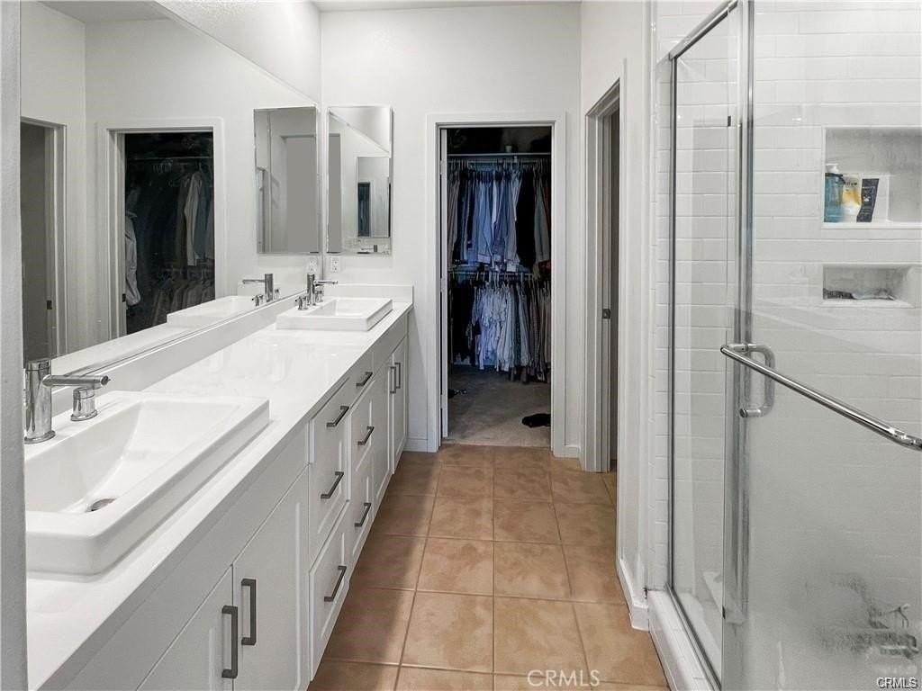 125 Cadence - Photo 4 of 14