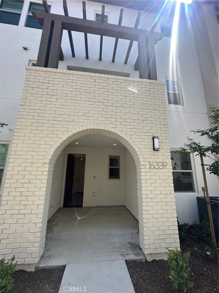 16339 Sandpiper Ave - Photo 2 of 20