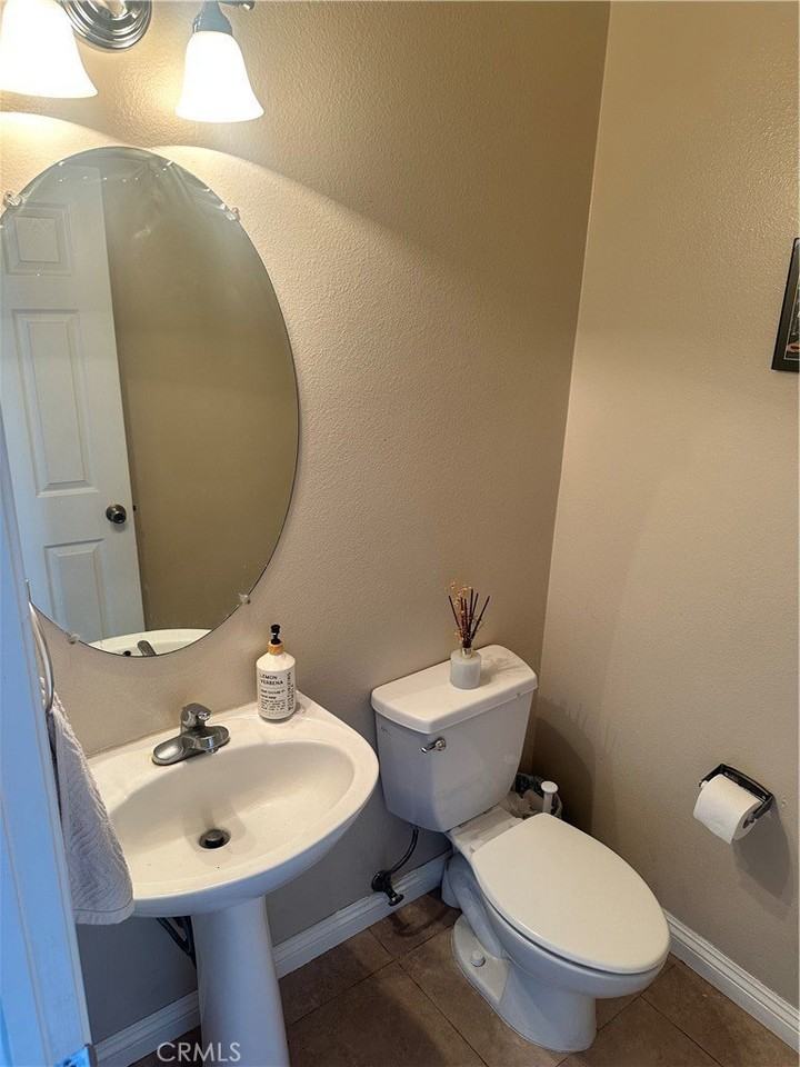 1646 Palermo Dr - Photo 3 of 9