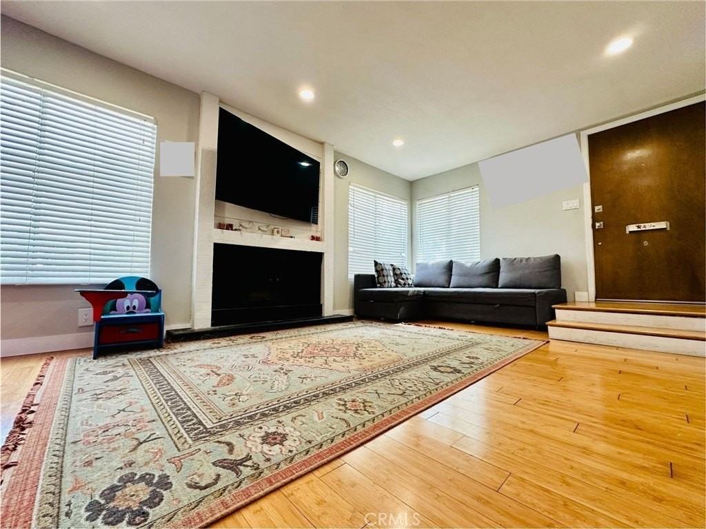 4821 Maytime Ln - Photo 2 of 18