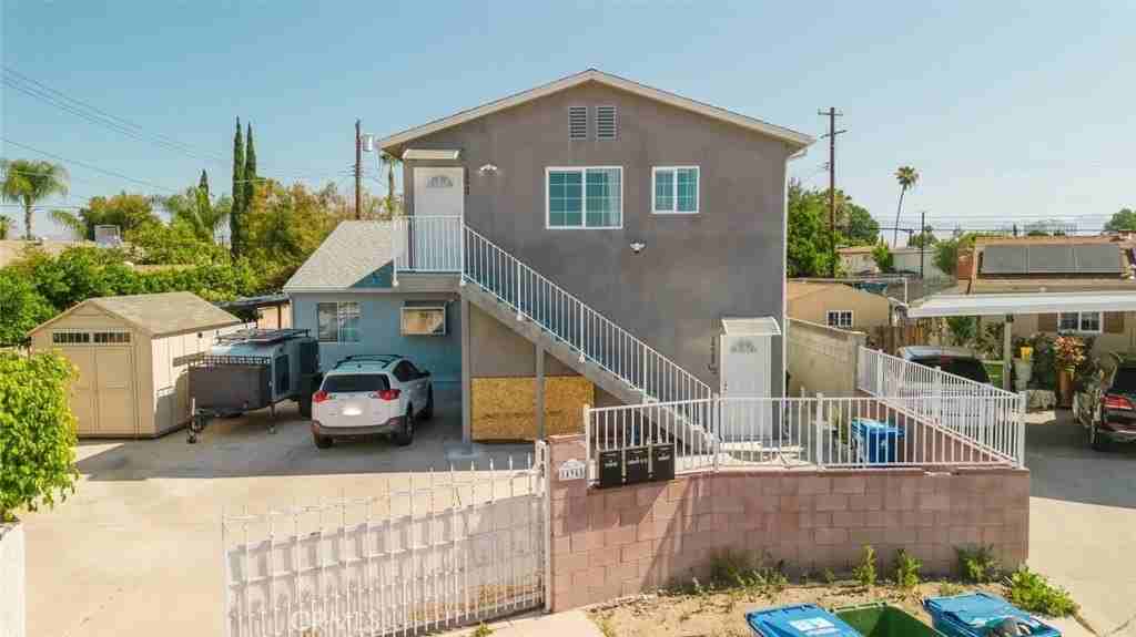 14947 Marson St - Photo 2 of 31