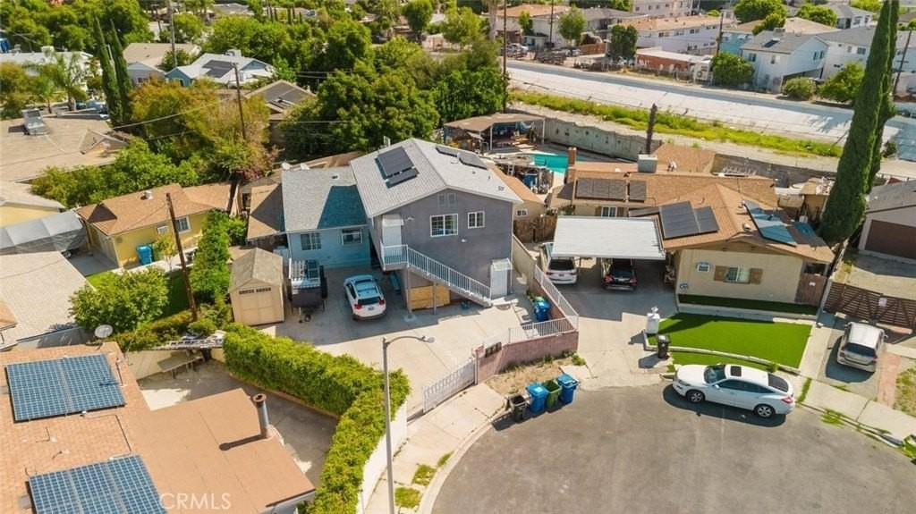 14947 Marson St - Photo 4 of 31