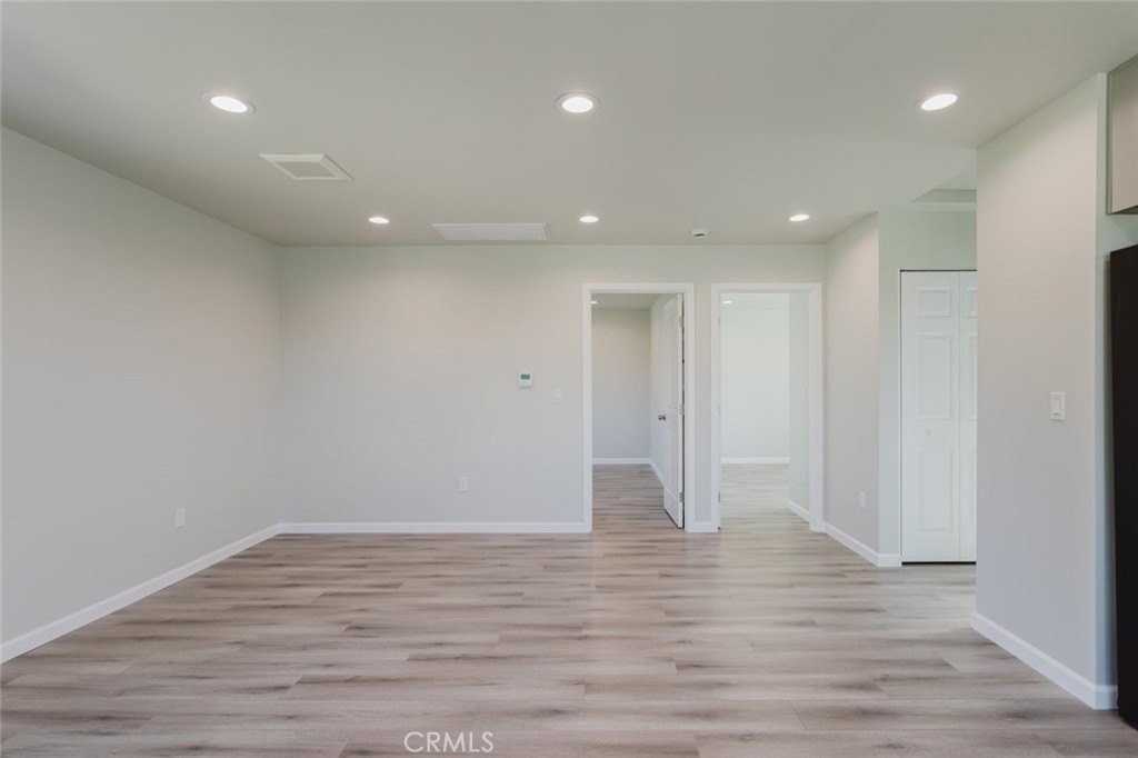14947 Marson St - Photo 7 of 31