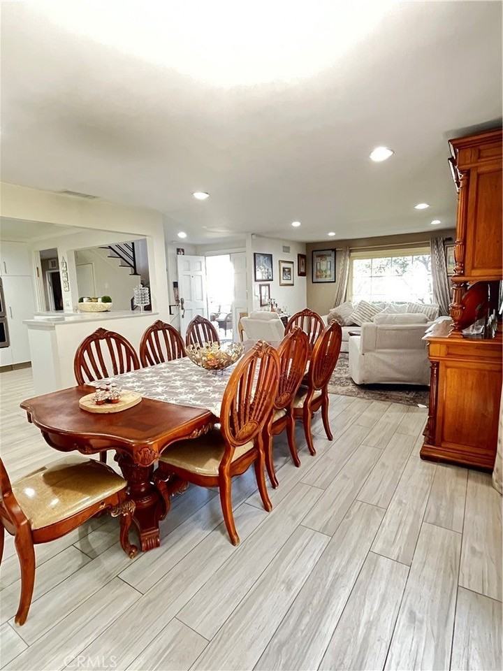 6251 Chimineas Ave - Photo 6 of 40