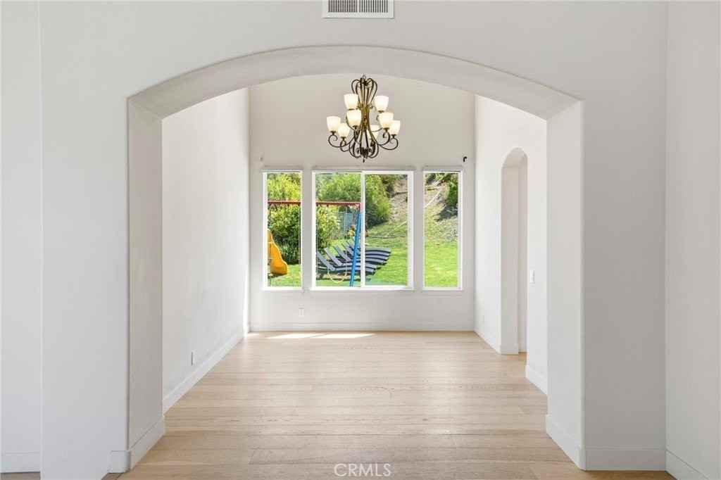 3844 Rock Hampton Dr - Photo 5 of 31