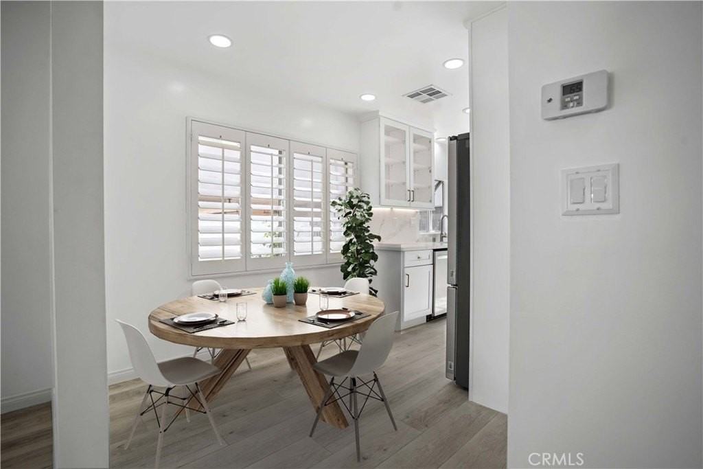 10848 Huston St - Photo 6 of 33