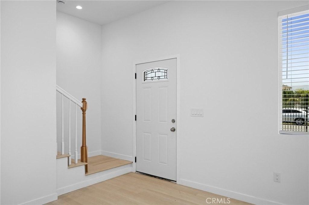 7247 Cleon Ave - Photo 3 of 16