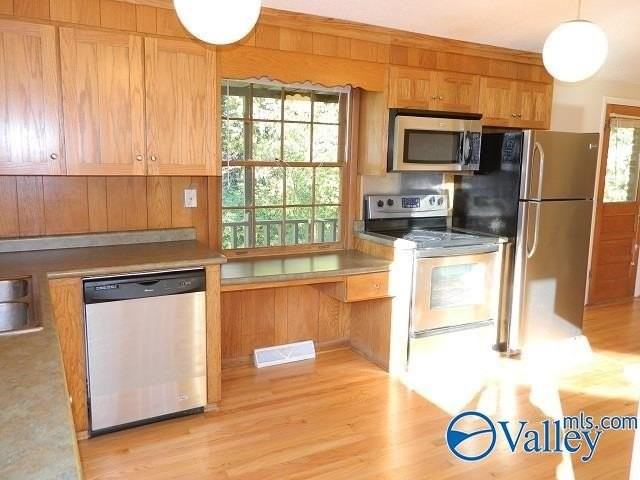 920 Sommerset Rd Se - Photo 5 of 18