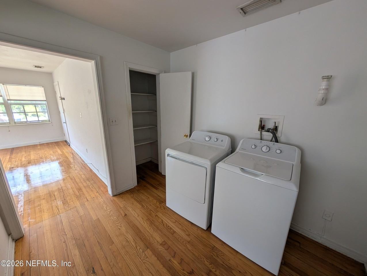 2136 College St #4 - Photo 6 of 10