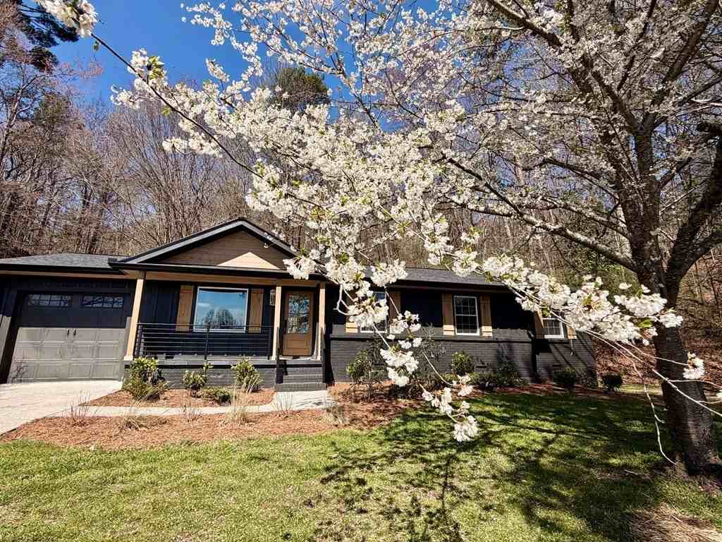 1819 Boardtown Rd - Photo 2 of 13