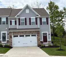 featured image of 90 Pine Ave