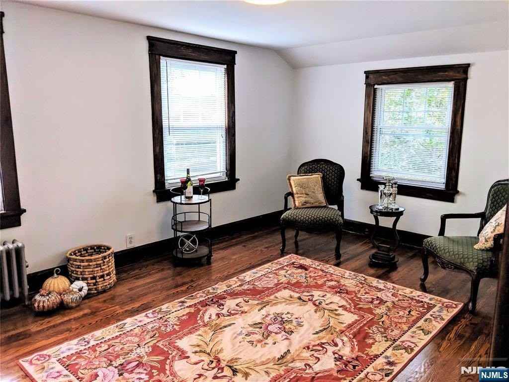 292 Wiley Pl - Photo 6 of 20