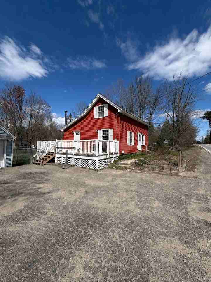 260 Charles St - Photo 3 of 18