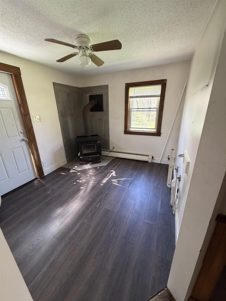260 Charles St - Photo 5 of 18