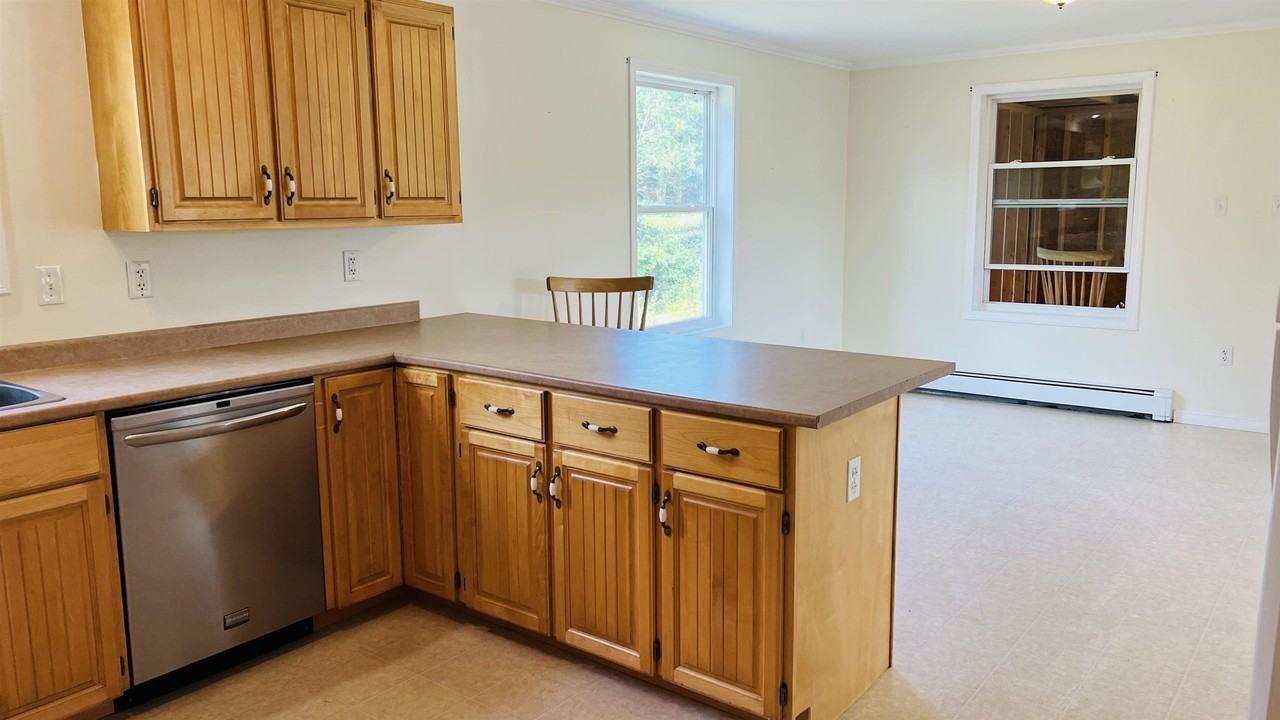 1310 Main Rd - Photo 2 of 24