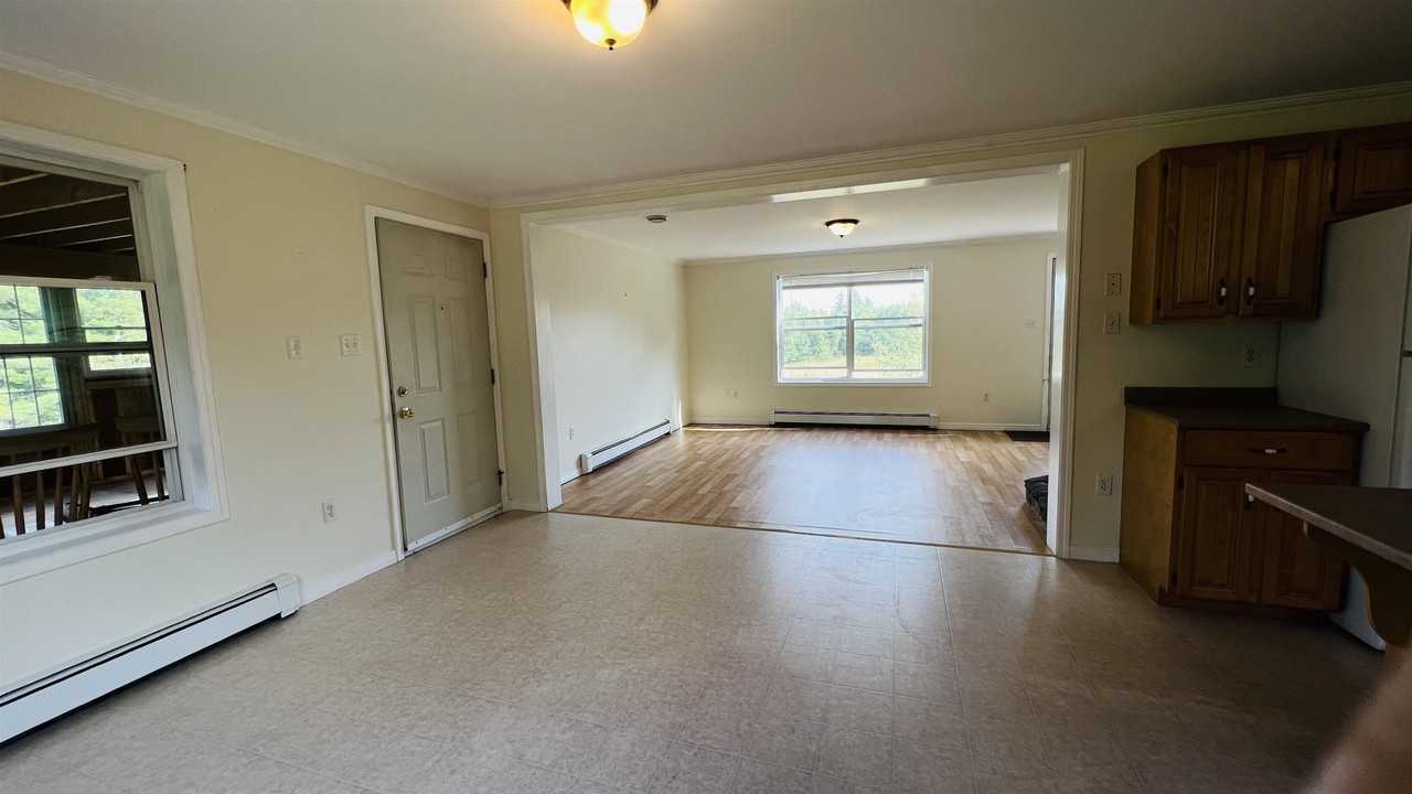 1310 Main Rd - Photo 5 of 24