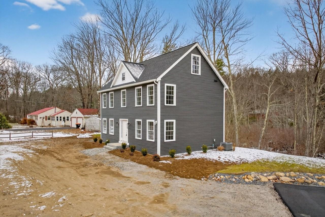 335 Raymond Rd - Photo 3 of 49