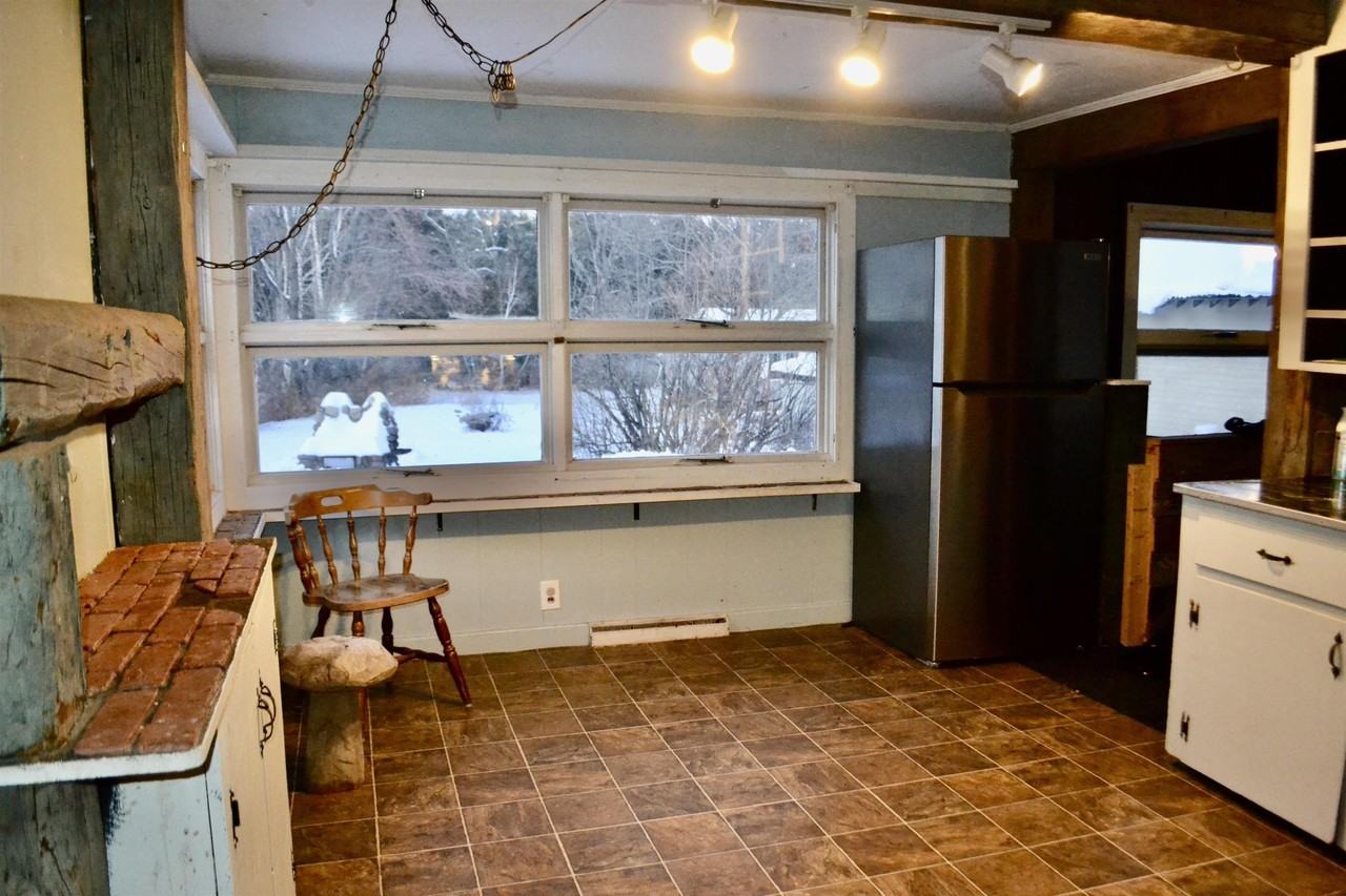 224 E Main St - Photo 6 of 19