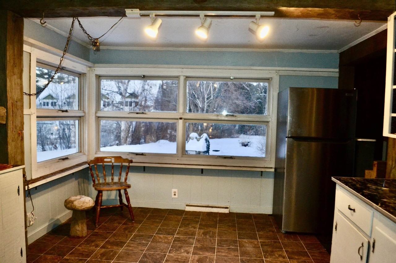224 E Main St - Photo 7 of 19