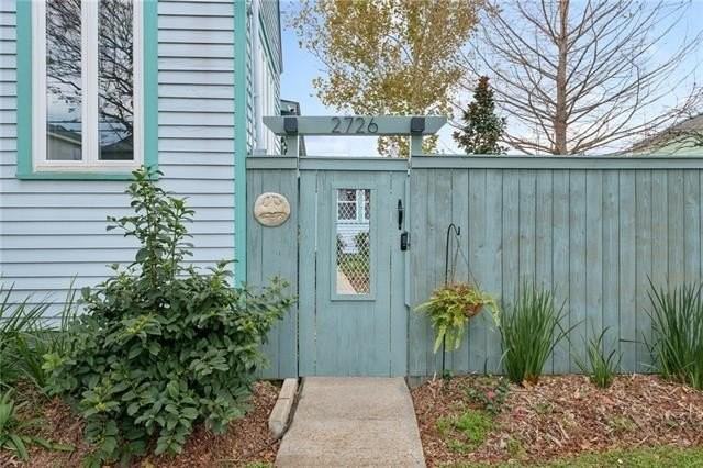 2726 Marais St - Photo 2 of 13