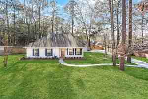 featured image of 7033 Wynntree Dr
